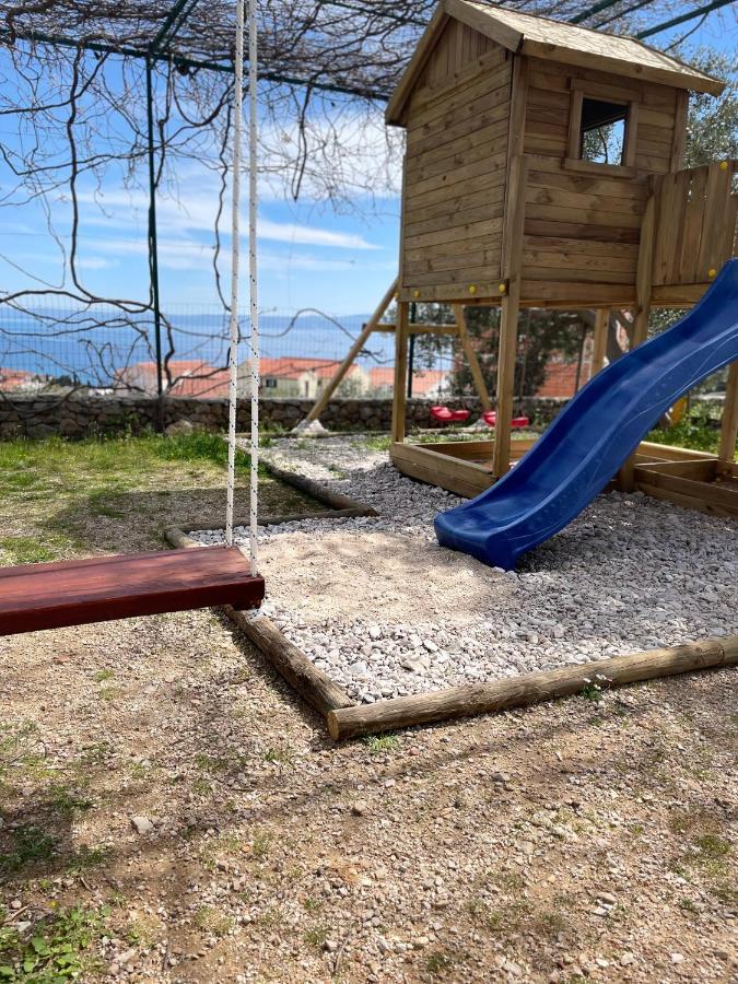 Vacation House Marin With Jacuzzi - Bol, Brac Екстер'єр фото