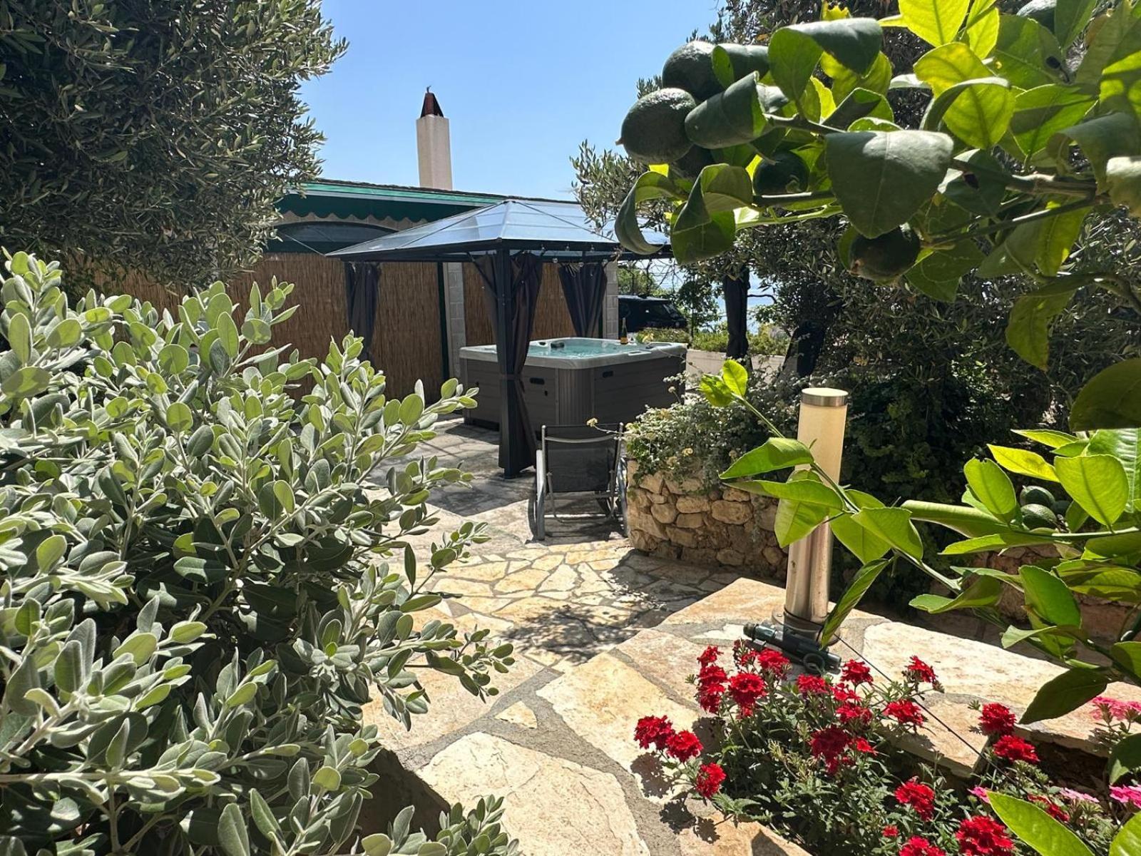 Vacation House Marin With Jacuzzi - Bol, Brac Екстер'єр фото